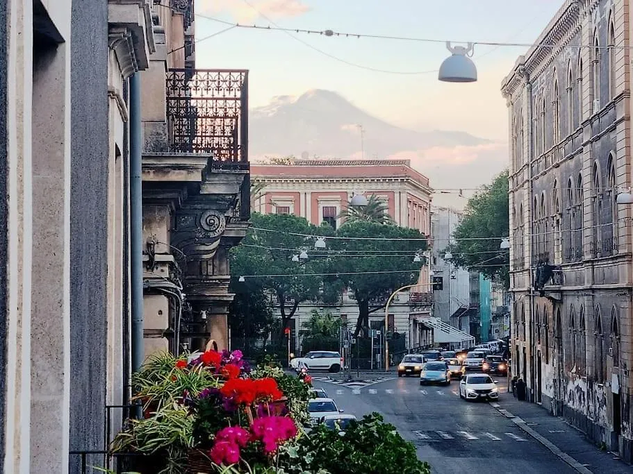 +Elegant Apartment In The Center With Etna View+ كاتانيا