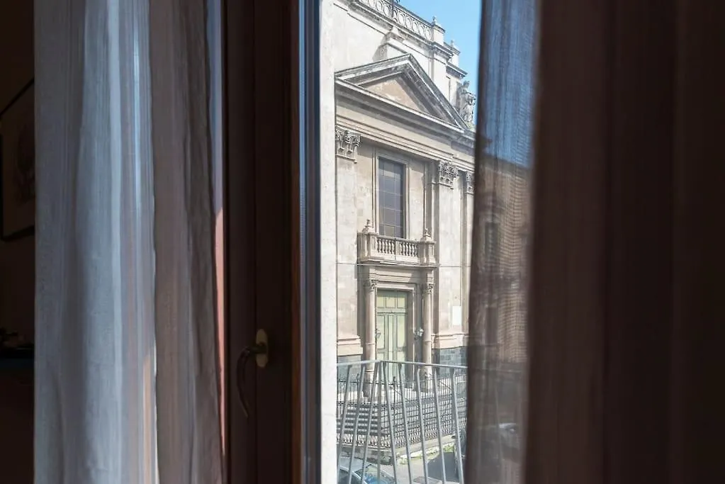+Elegant Apartment In The Center With Etna View+ كاتانيا