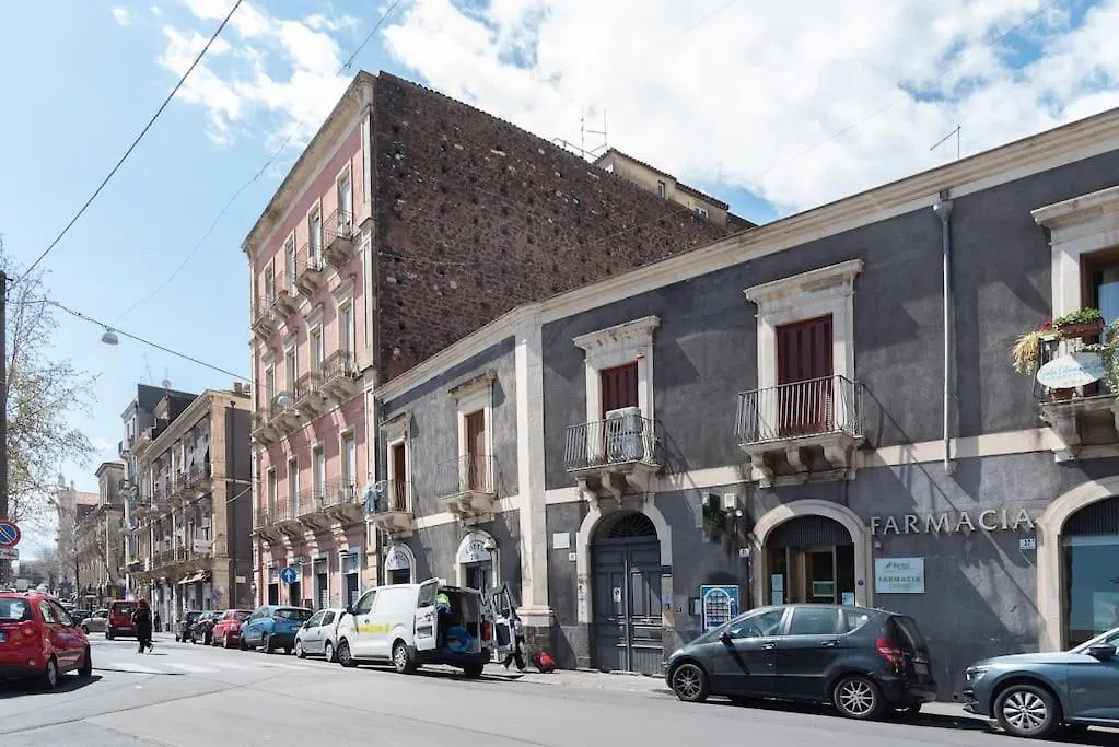 +Elegant Apartment In The Center With Etna View+ كاتانيا إيطاليا