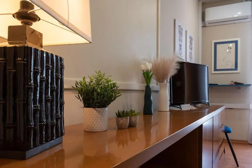 +Elegant Apartment In The Center With Etna View+ كاتانيا