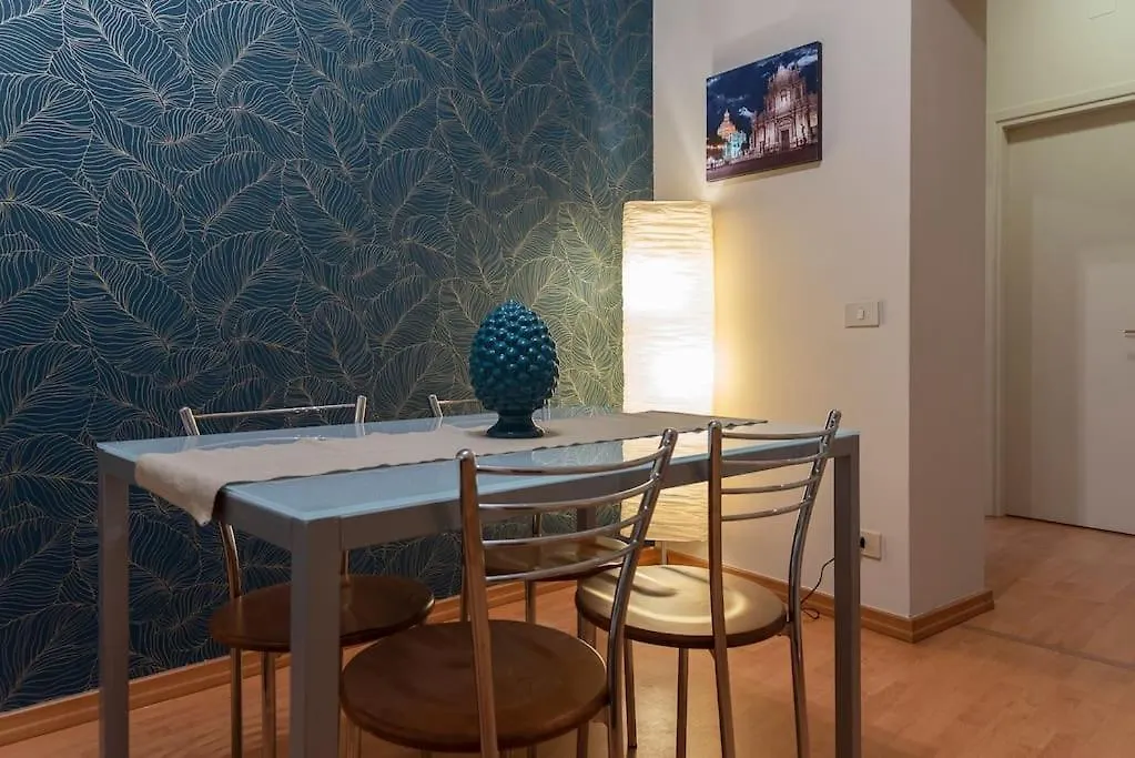 +Elegant Apartment In The Center With Etna View+ كاتانيا إيطاليا