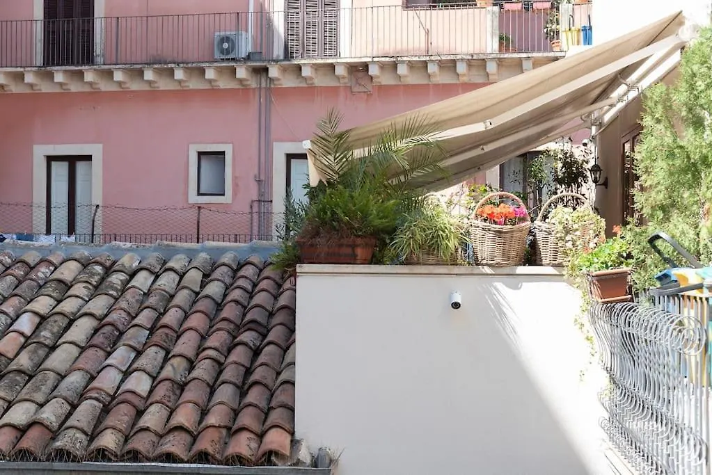 +Elegant Apartment In The Center With Etna View+ كاتانيا